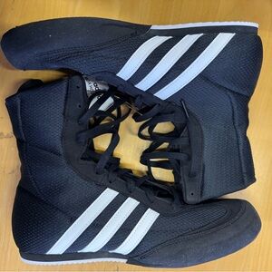 ADIDAS BOX HOG II BOXING SHOES
Box Hog 2 FX0561. Black/white